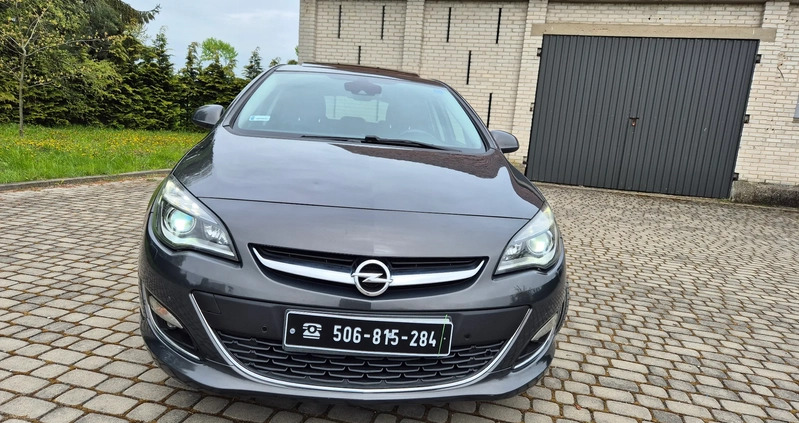 Opel Astra cena 40500 przebieg: 158907, rok produkcji 2014 z Człopa małe 742